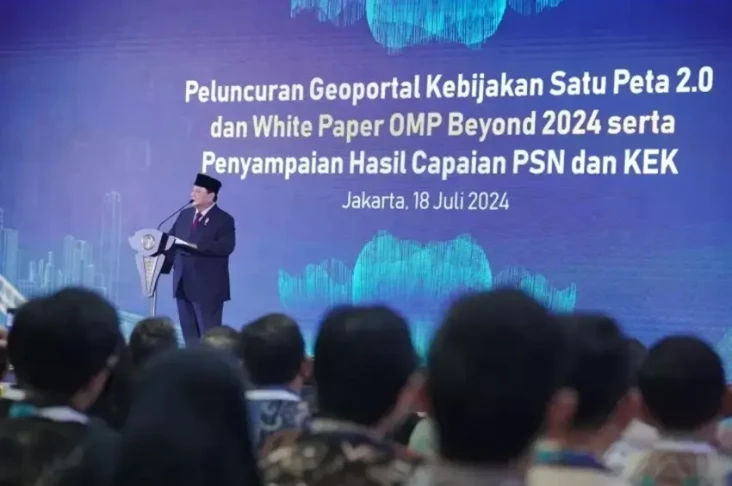 Sinyal Prabowo Pertahankan...