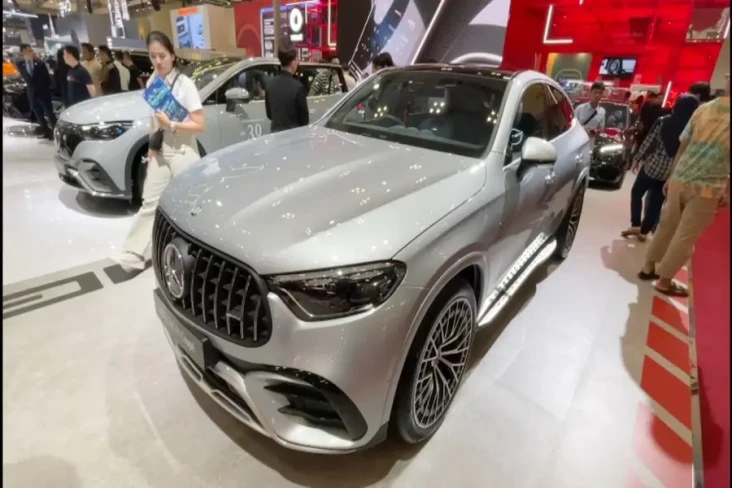 Daftar Mobil Mewah di...
