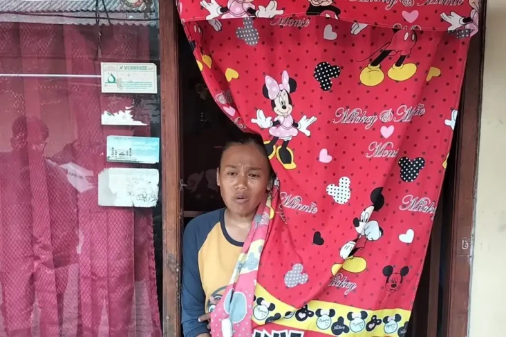Pegawai TPST Bantargebang...