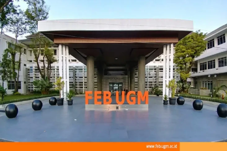 20 Universitas Jurusan...
