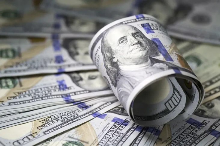 Argentina Buang Dolar...