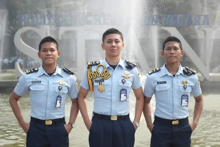 Jadi Sekolah Kedinasan...
