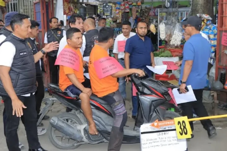 Rekonstruksi Pembakaran...