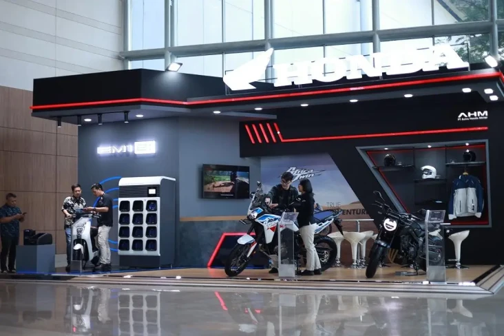 Barisan Motor Besar...