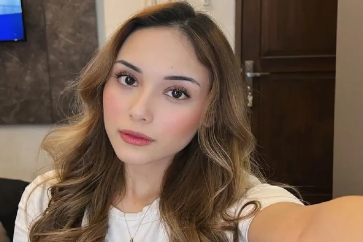 Kakak Laura Anna Marah...
