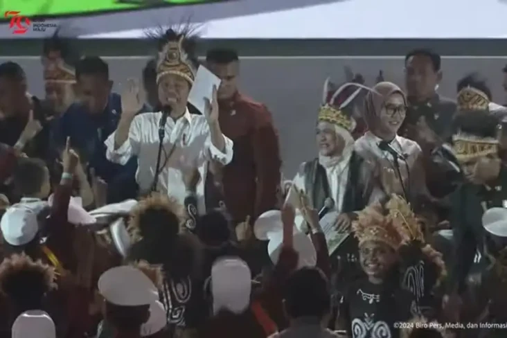 Momen Jokowi Kasih Kuis...