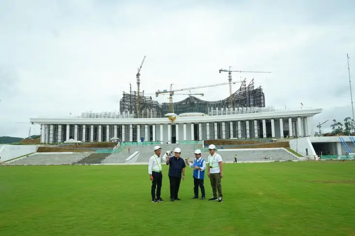 Jokowi Ngantor ke IKN...
