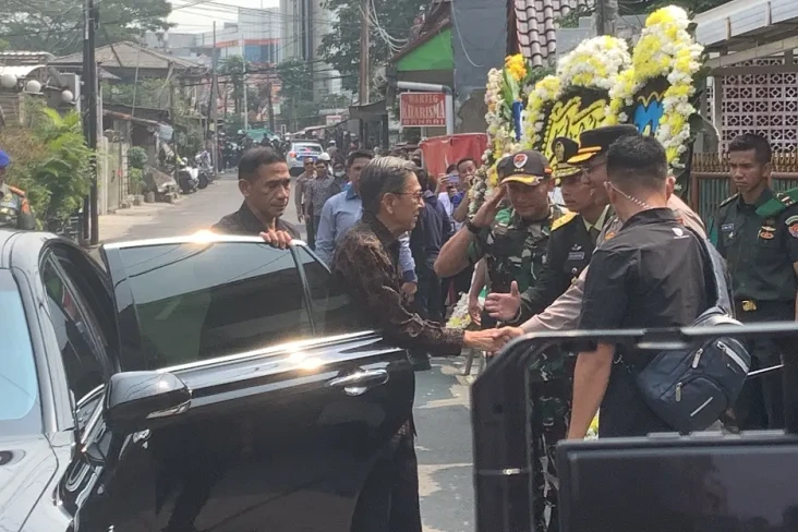 Tiga Mantan Wapres Melayat...