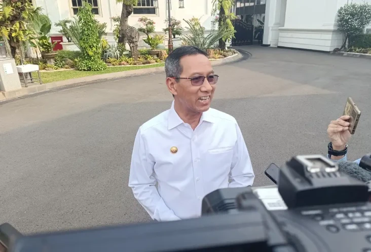 Jokowi Gelar Sidang...