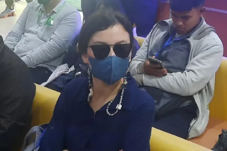 Kimberly Ryder Tutup...