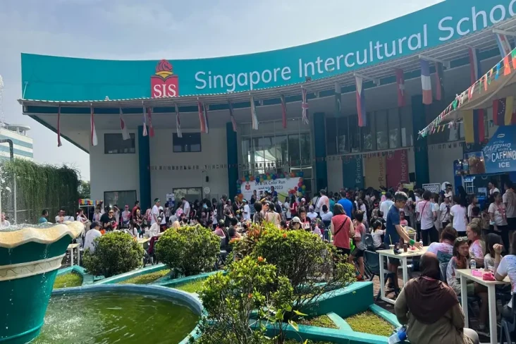 Sekolah SIS di Indonesia...