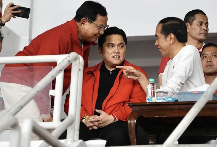 Daftar 9 Orang Lingkaran...