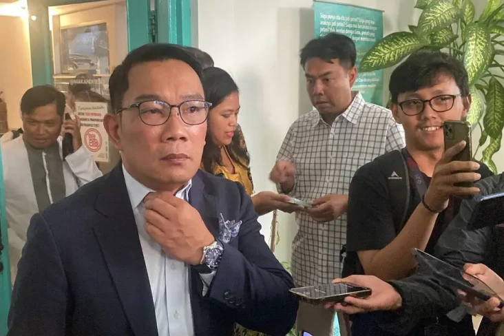 Ridwan Kamil Bocorkan...