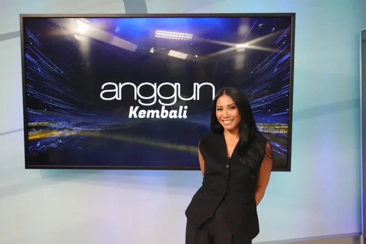 Anggun C Sasmi Gelar...