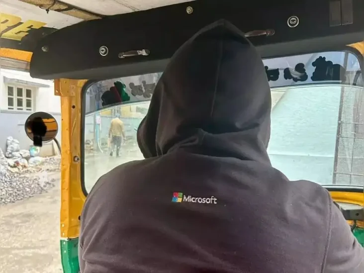 Kesepian, Insinyur Microsoft...