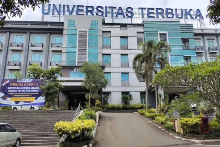 10 Universitas dengan...