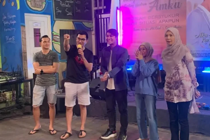 Perdana Main Sinetron,...