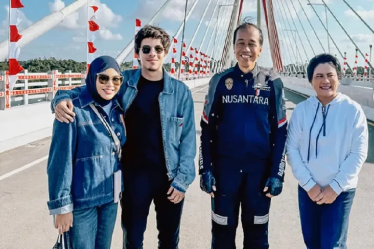 Presiden Jokowi Ajak...