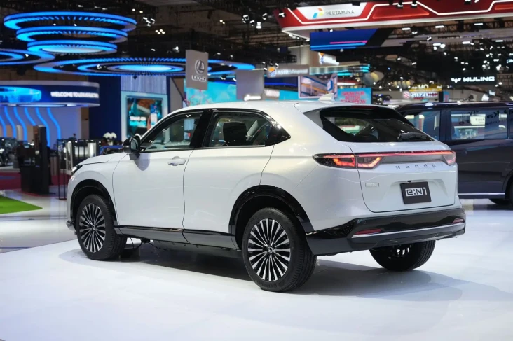 Dijual 2025, Mobil Listrik...