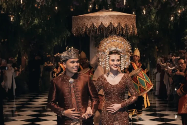 16 Artis Indonesia yang...