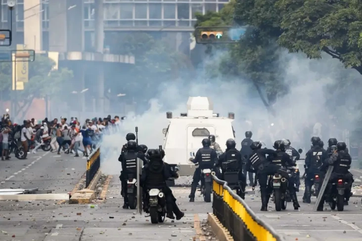 Oposisi Tak Terima Maduro...