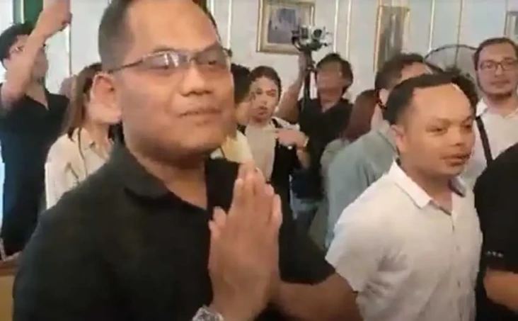 Warganet Sebut Eky Masih...
