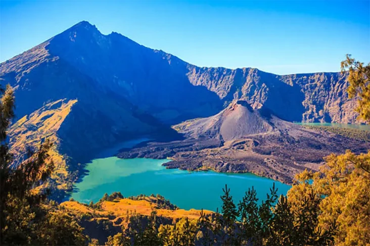 5 Rekomendasi Gunung...