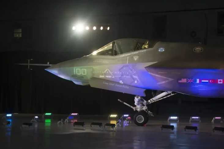 Jet Tempur Siluman F-35...
