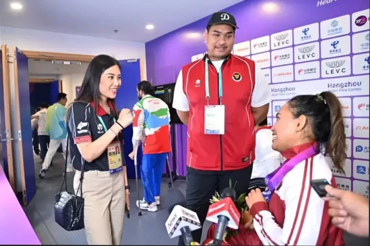 Jokowi Tunjuk Dito Ariotedjo...