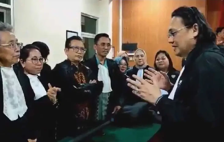 Kasus Vina Cirebon,...