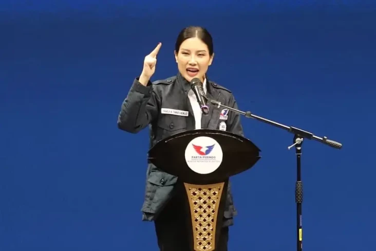 Angela Tanoesoedibjo...
