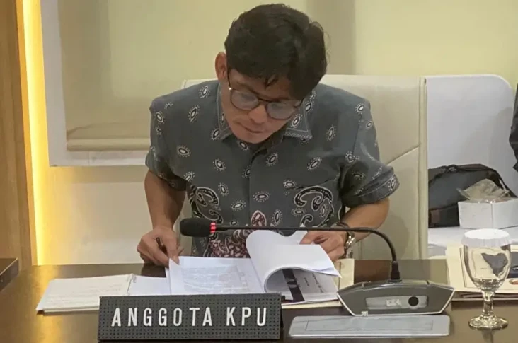 KPU Berencana Gelar...