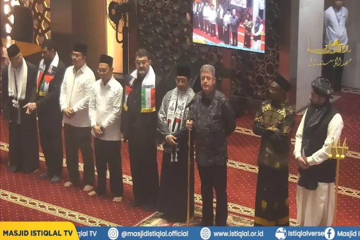 Masjid Istiqlal Gelar...