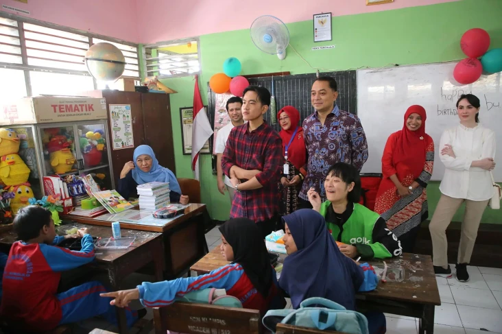 Dampingi Gibran Simulasi...