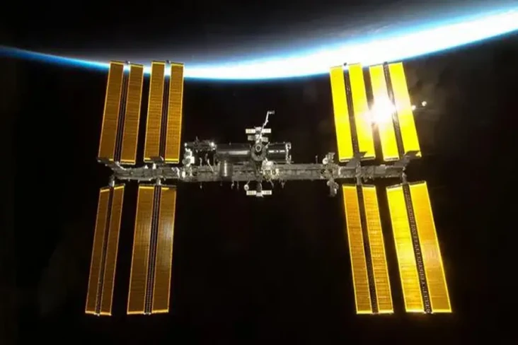 NASA Bayar SpaceX Rp13,7...