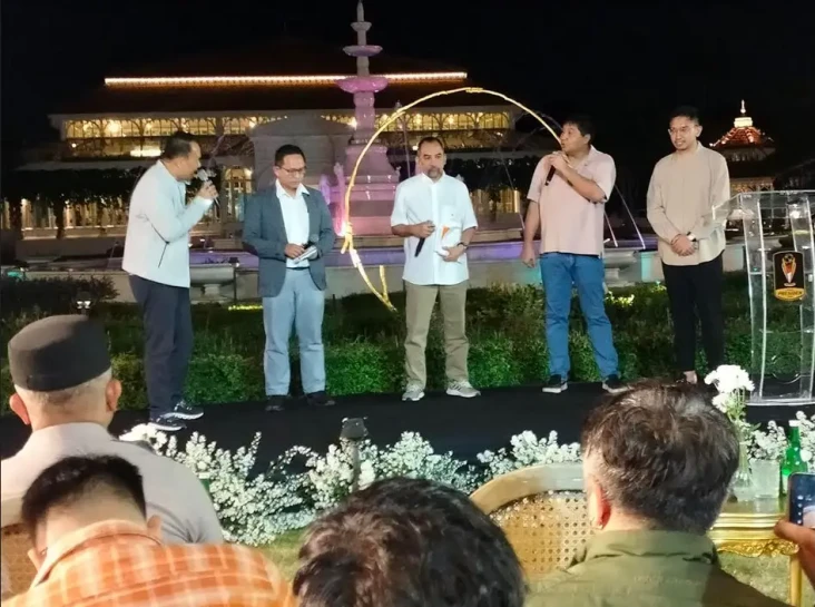 Hadiah Juara Piala Presiden...
