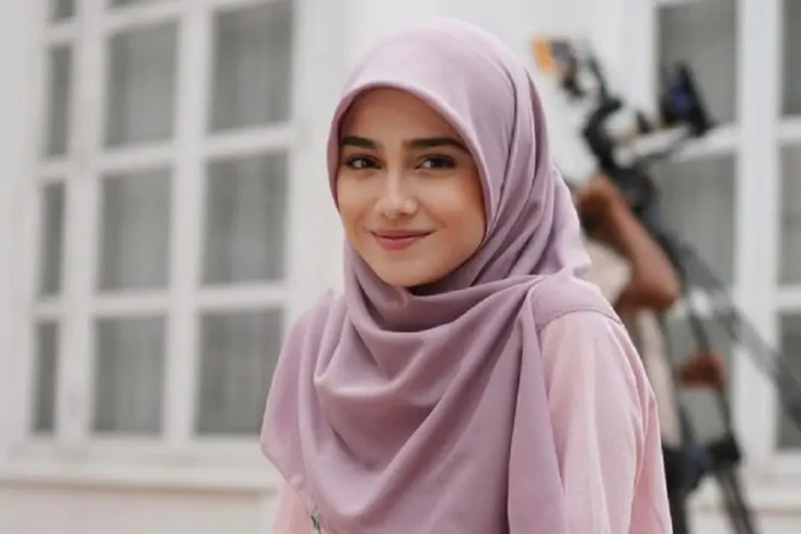 Di Balik Kisah Cinta...