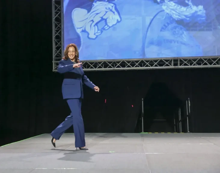 Kamala Harris Tolak...