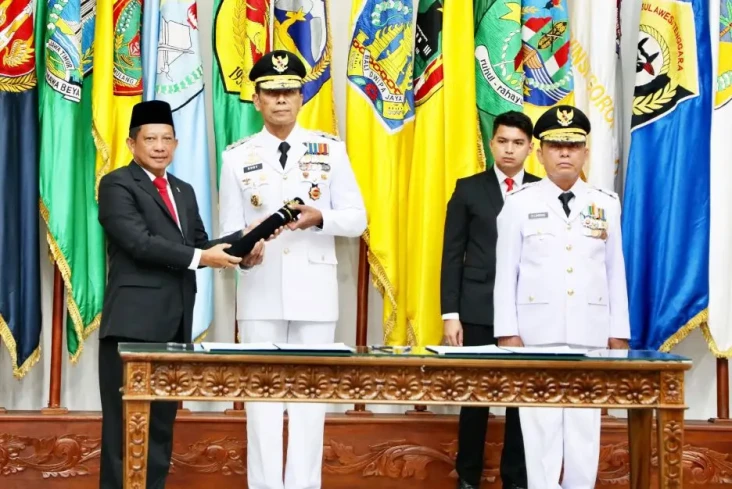 Mendagri Resmi Melantik...