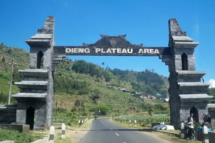 7 Tempat Wisata di Dieng...