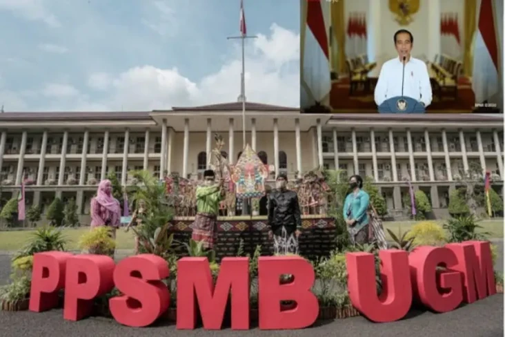 Satu Almamater dengan...