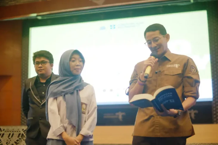 Menuju Generasi Emas...