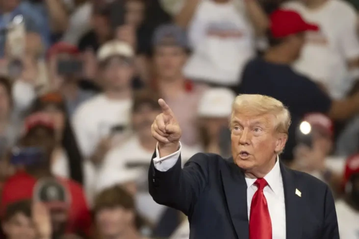 Trump Tuding Siapa Penyebab...