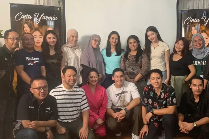 Bintangi Sinetron Cinta...
