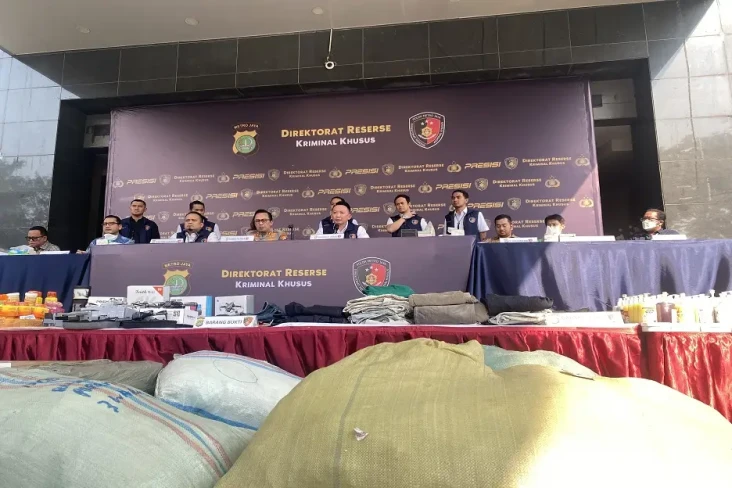 Polda Metro Jaya Tetapkan...