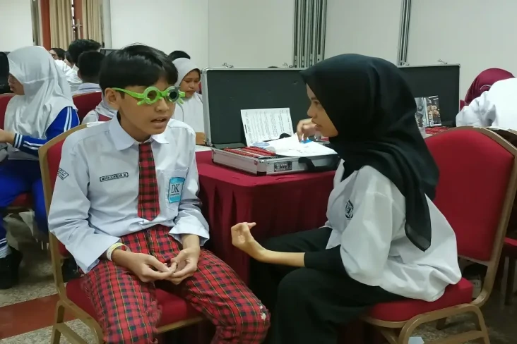 Dapat Kacamata Gratis...