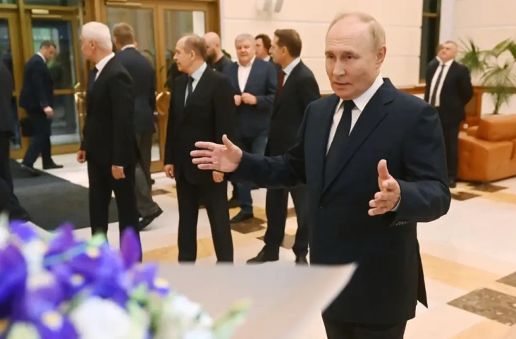 Putin Minta Iran Hindari...