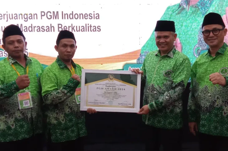 Anggota DPRD Jabar Edi...