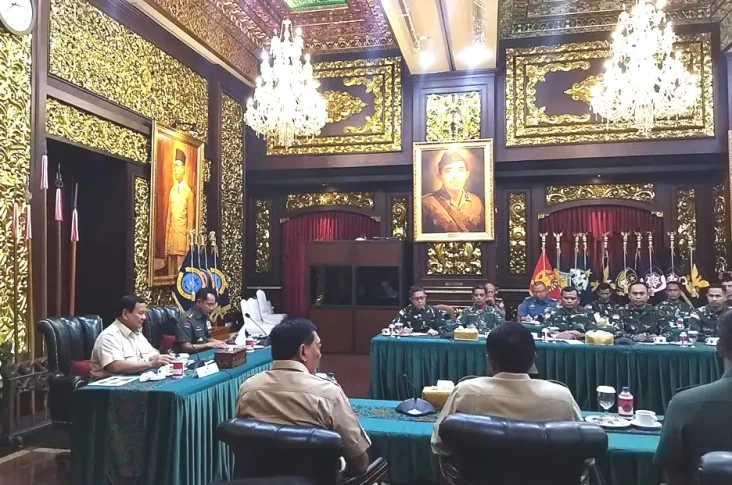 Prabowo Pimpin Pembekalan...
