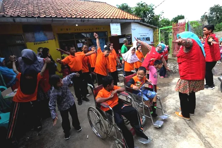 Membantu Anak Berkebutuhan...